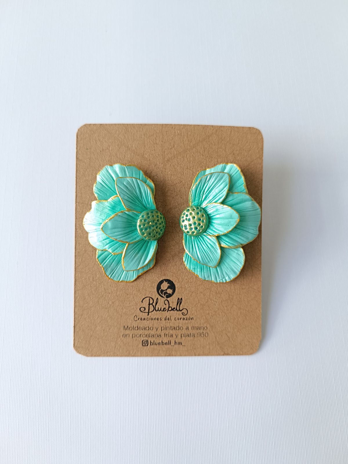 Aros colgantes flor mitad menta